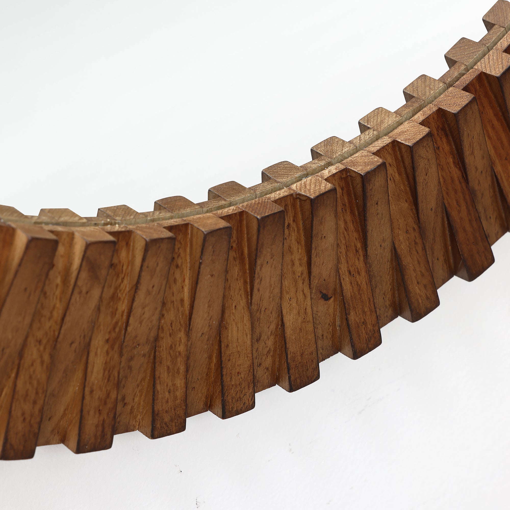 Natural Wood Framed Round Mirror – Rustic American & Nordic Style