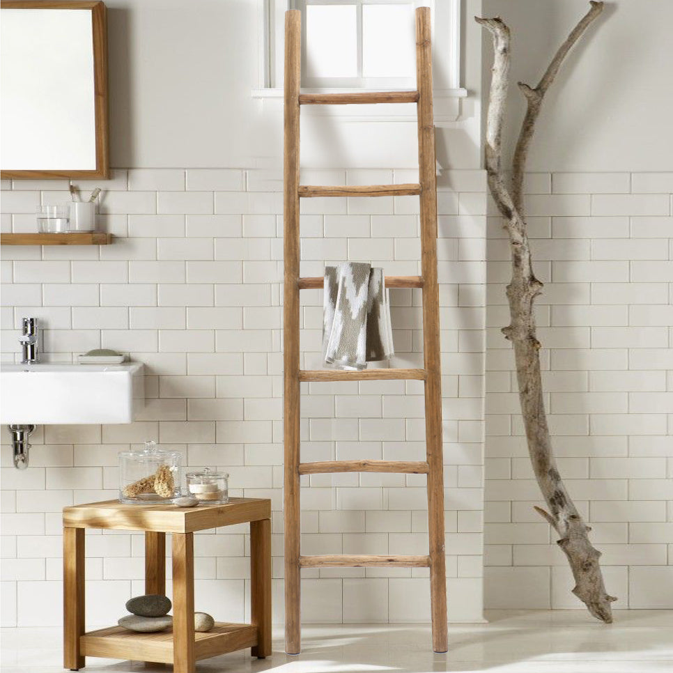 Natural Wood Trapezoid Towel Rack – Simple & Functional Design