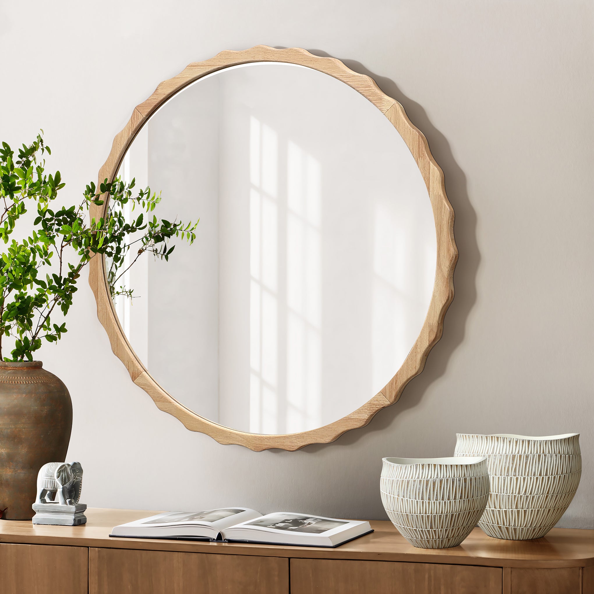 31.5-Inch Round Natural Rubberwood Scalloped Frame Wall Mirror