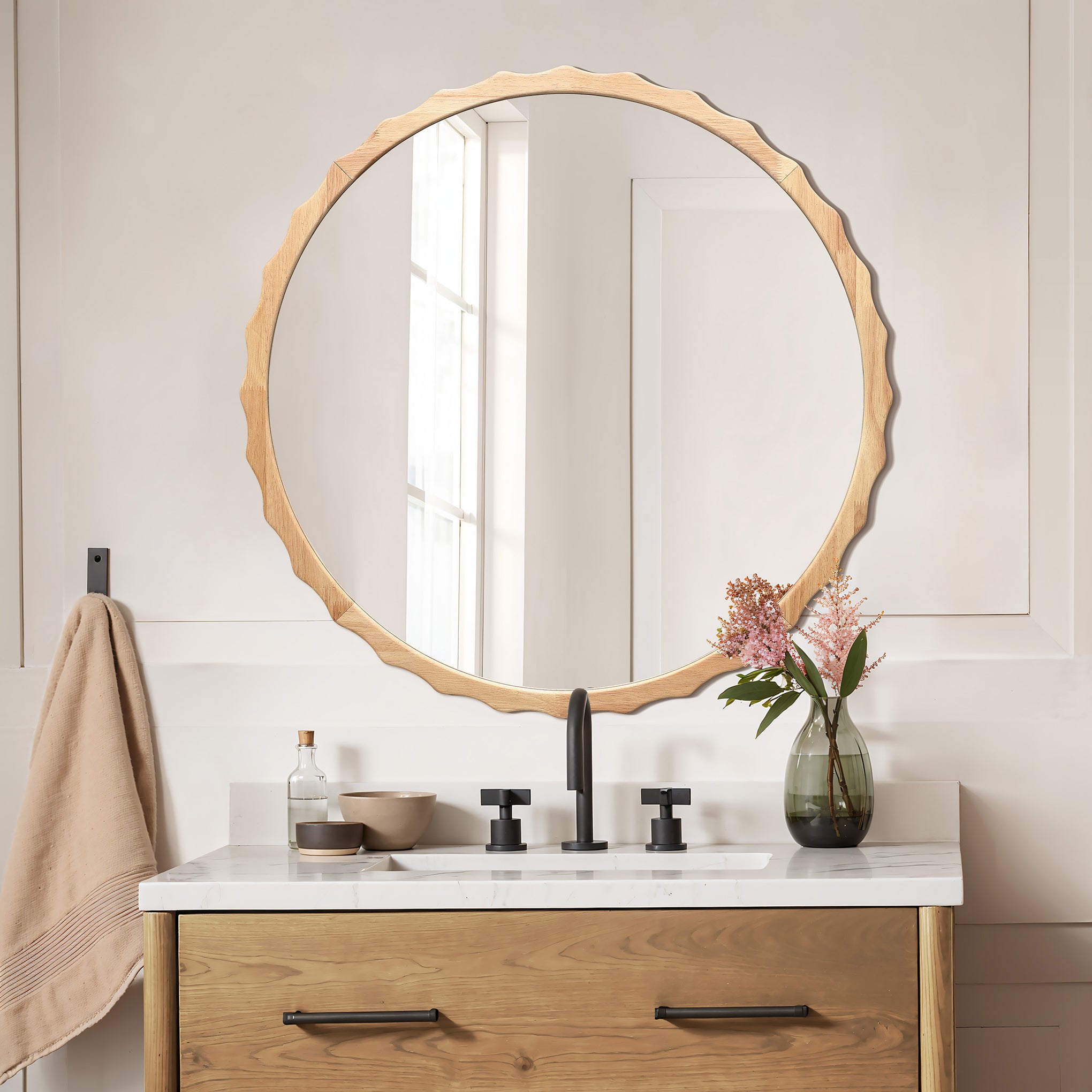 31.5-Inch Round Natural Rubberwood Scalloped Frame Wall Mirror