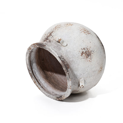 Cauldron MgO Planter, Distressed Off-White, 15"