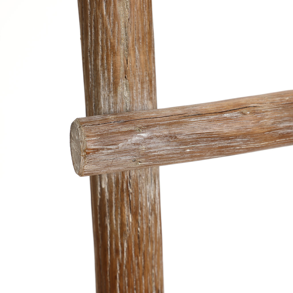Solid Wood Natural 4-Rung 59-Inch Tall Blanket Ladder