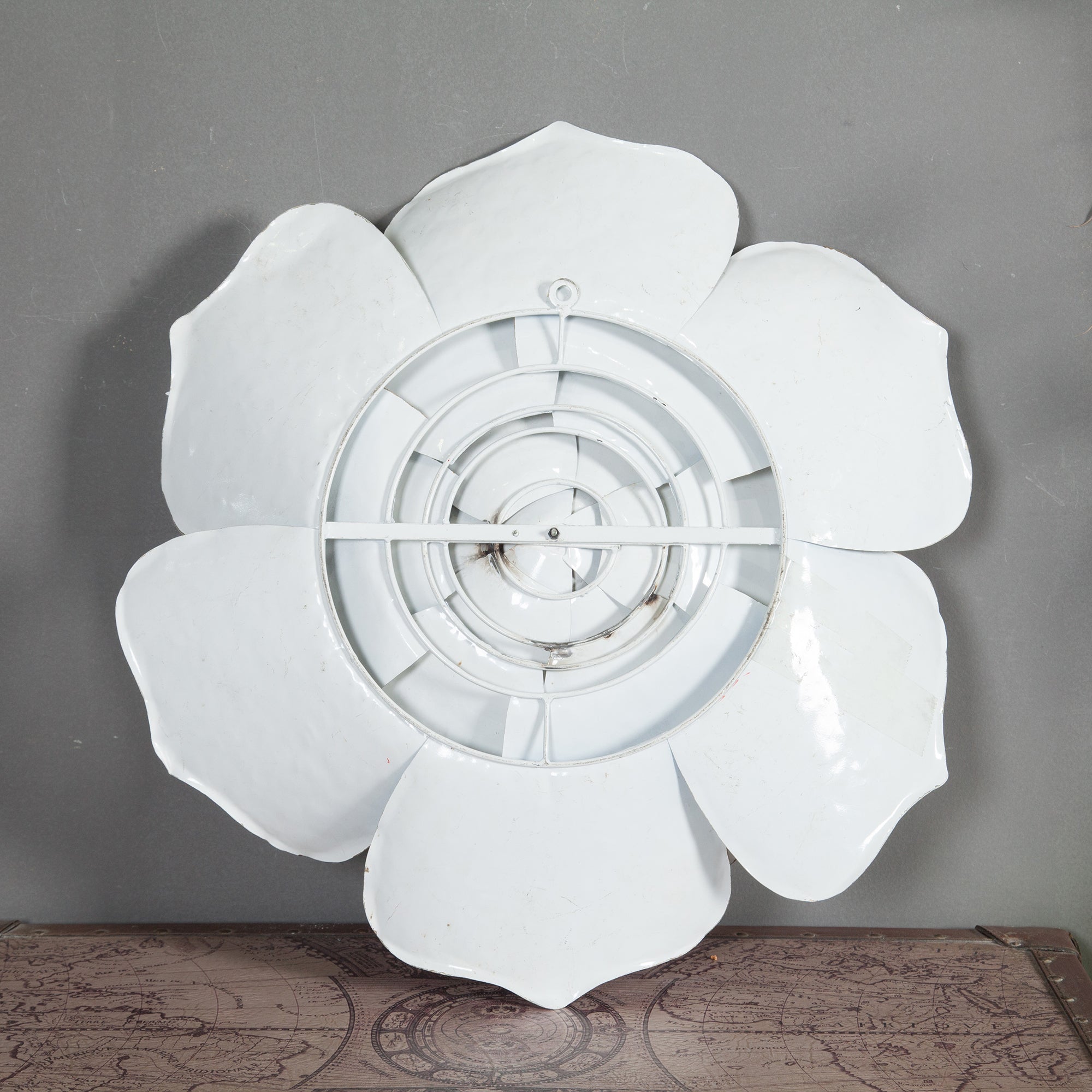 White and Gold Flower Metal Wall Decor