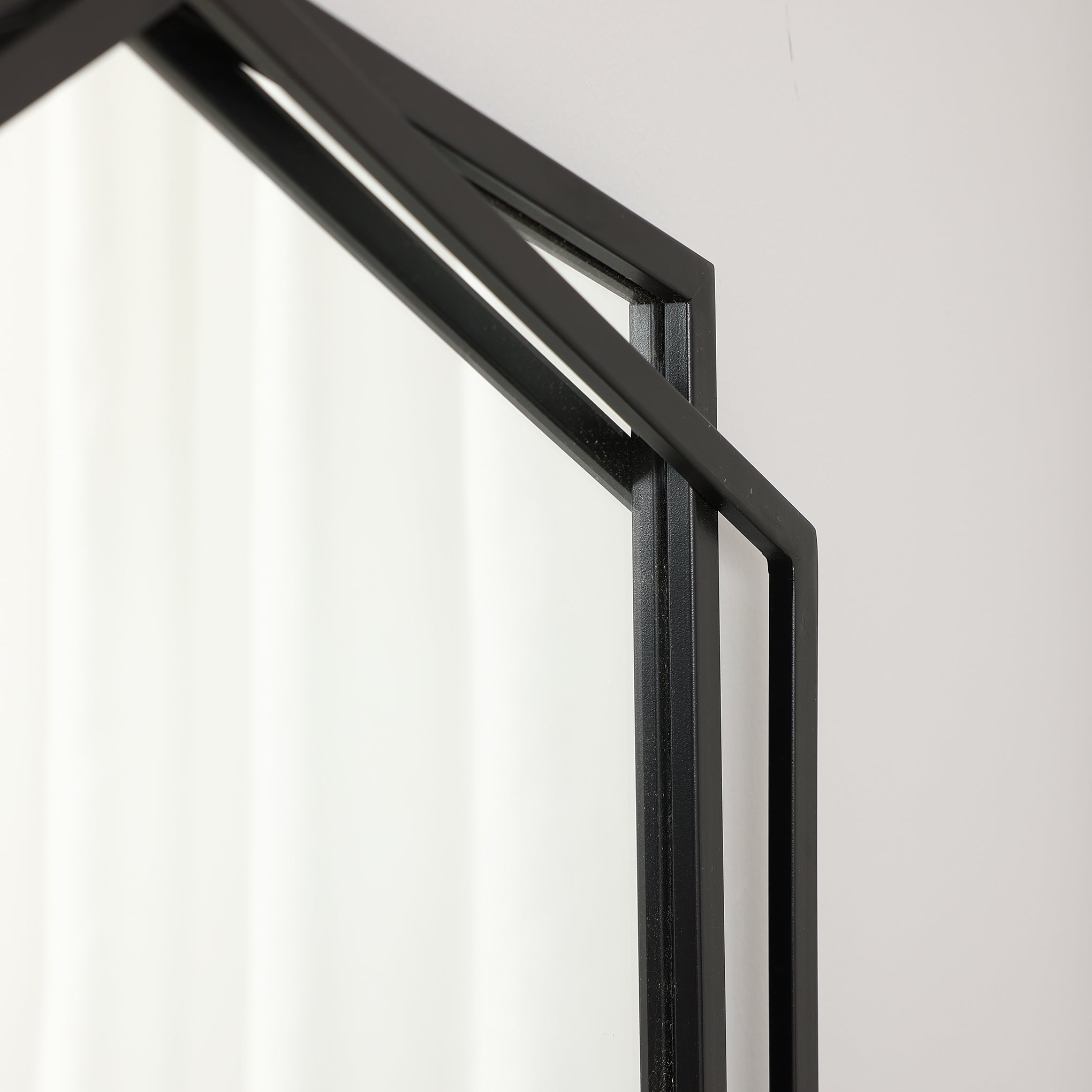 31.8" Hexagon Wall Mirror, Black Framed Geometric Metal Mirror
