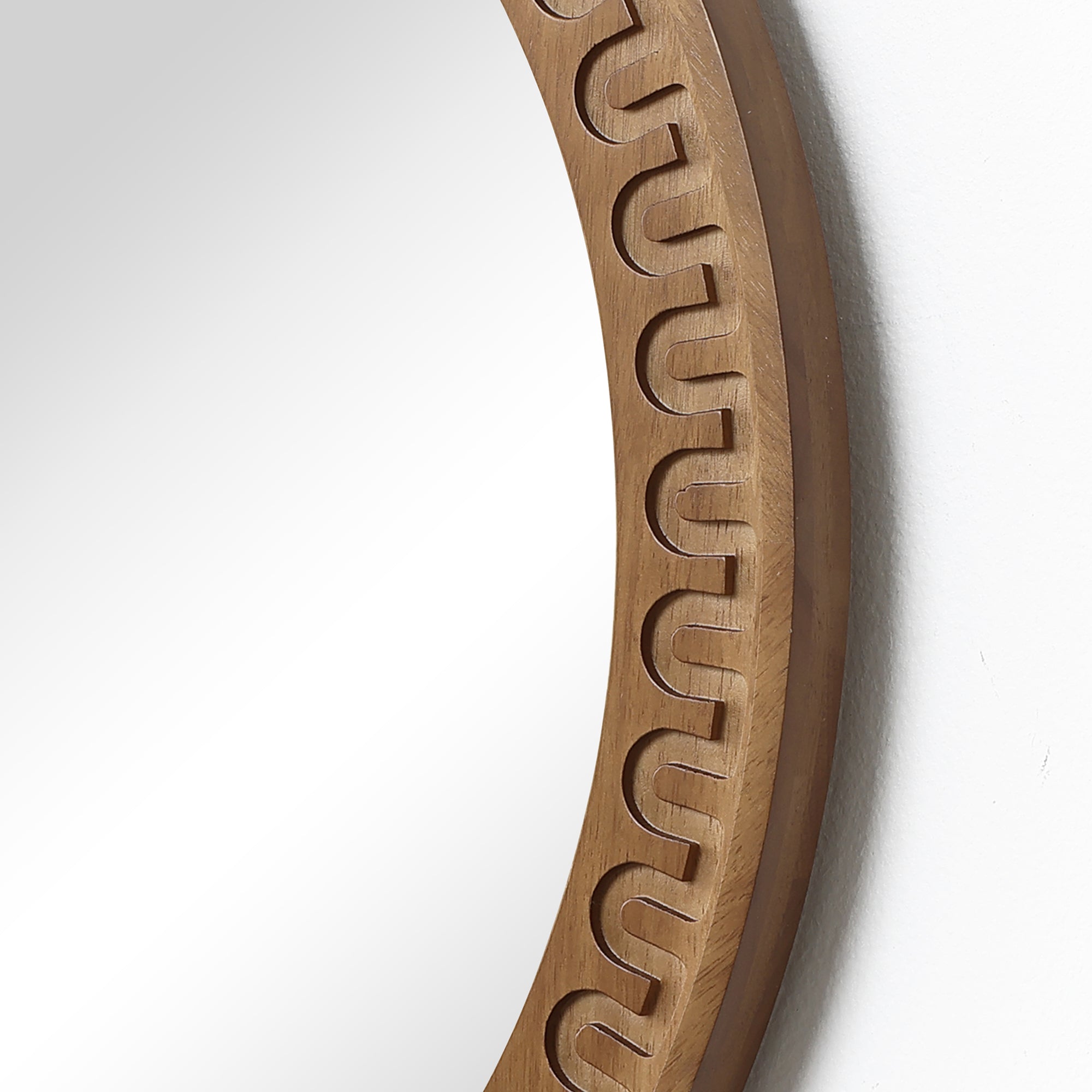 Round Wall Mirror with Sculpted Rubberwood Frame, 25.8'' Diameter