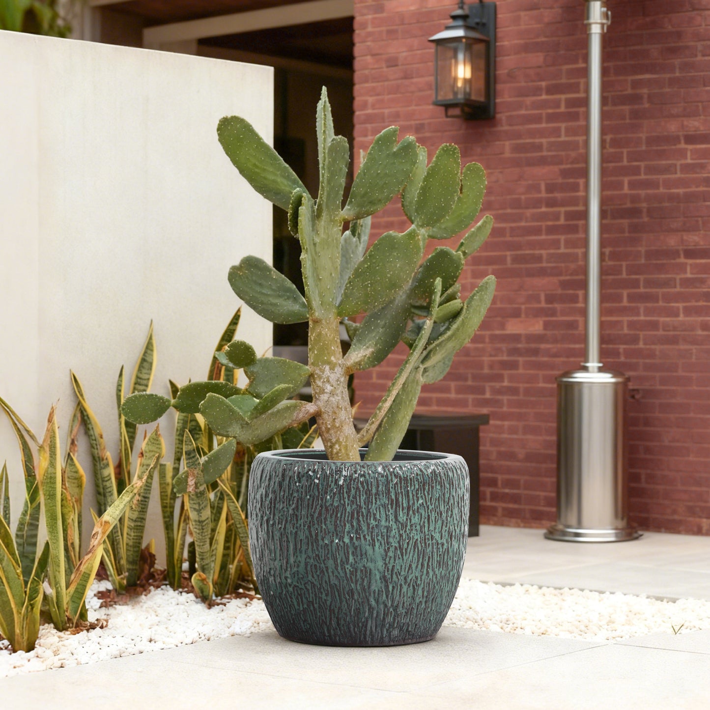Vero Striated Ceramic Round Planter, Green, 12"