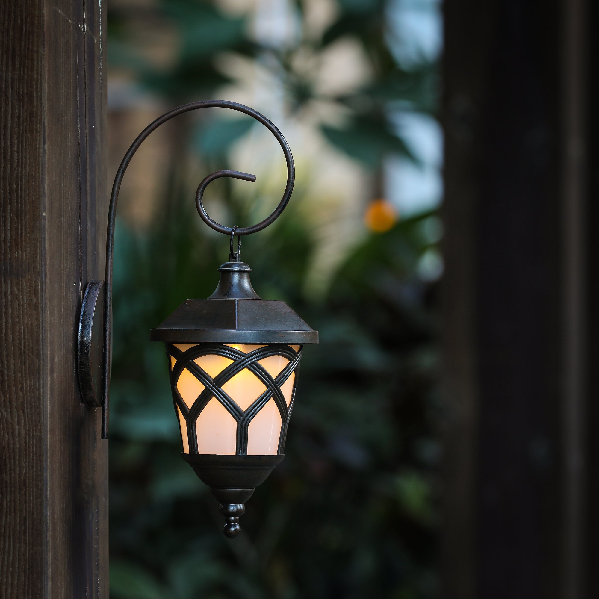 Outdoor Solar Waterproof Wall Light – Vintage Metal Frame, Automatic Lighting for Garden, Patio, Balcony, and Terrace