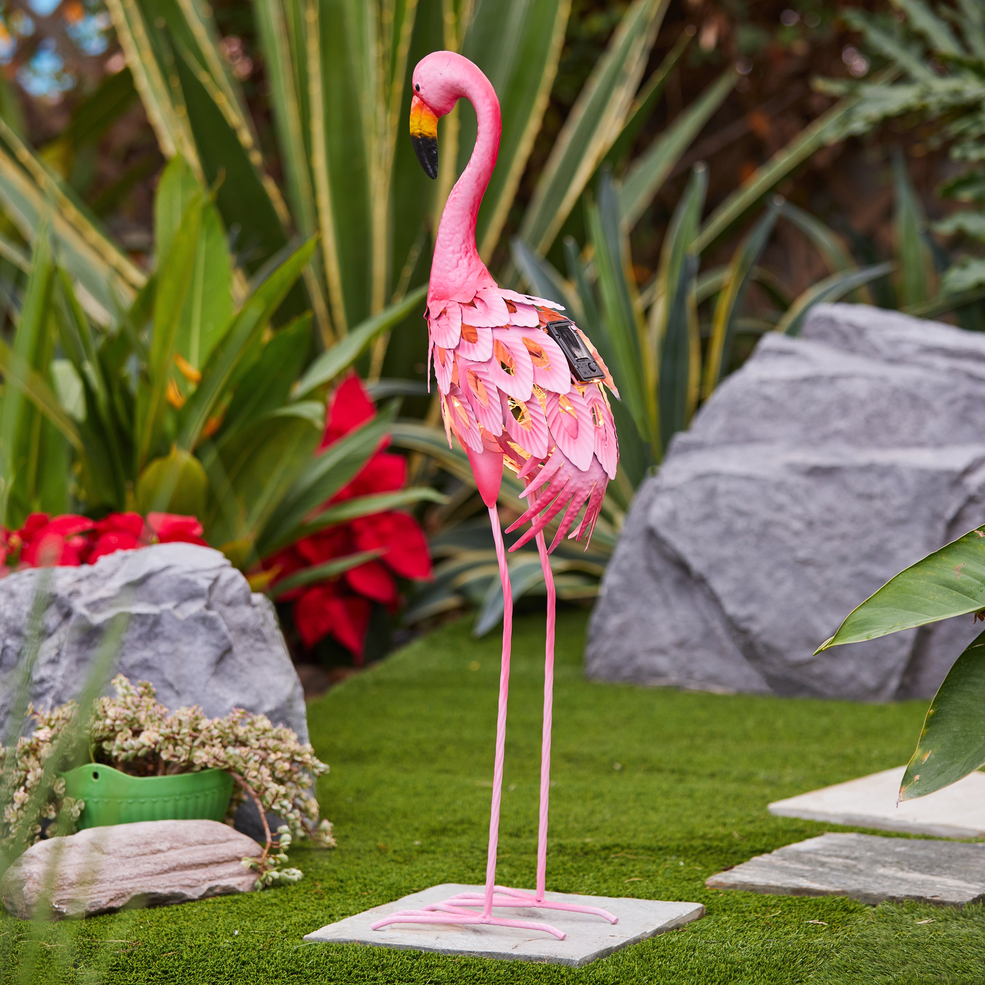 34-inch H Pink Flamingo Outdoor Metal Garden Statue