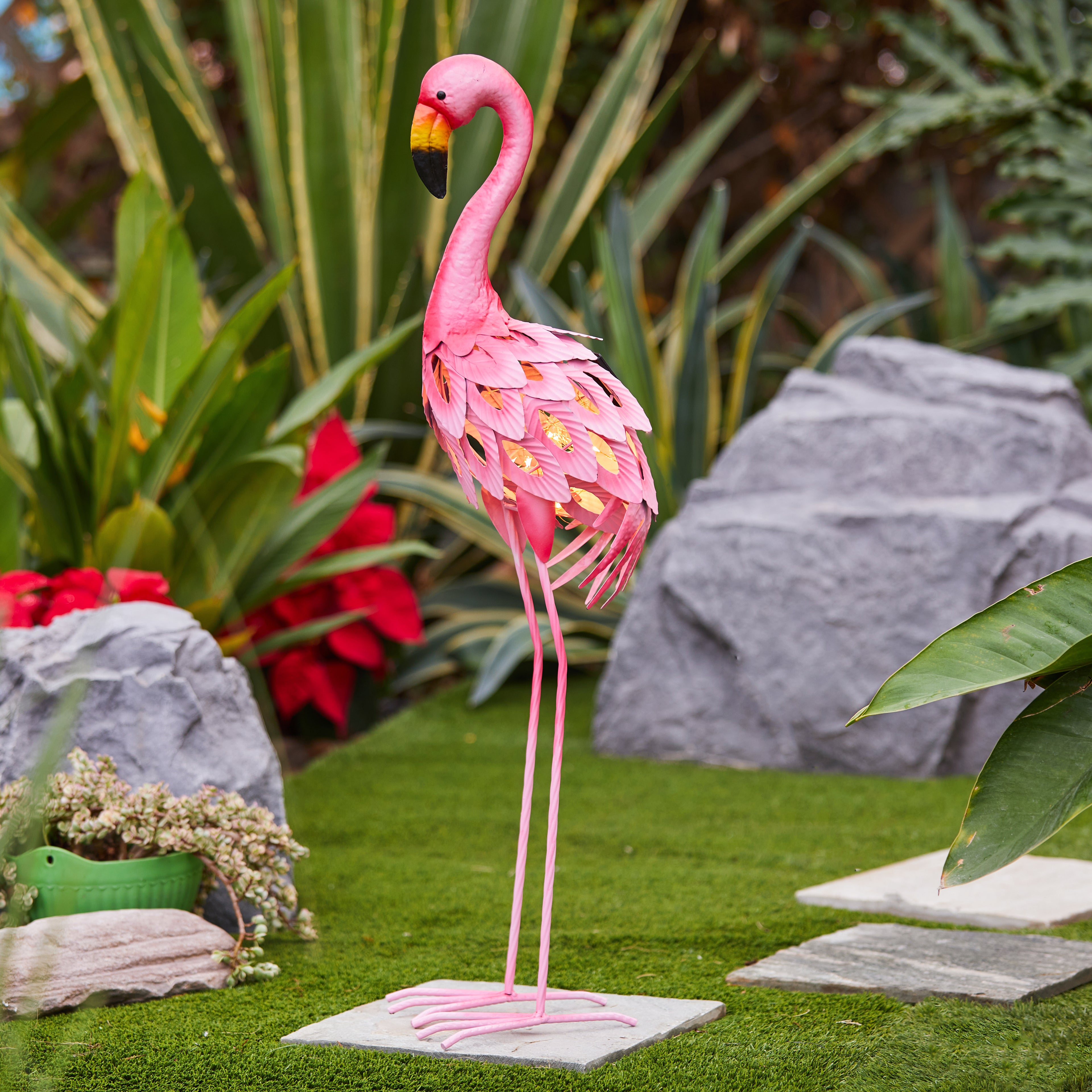 34-inch H Pink Flamingo Outdoor Metal Garden Statue