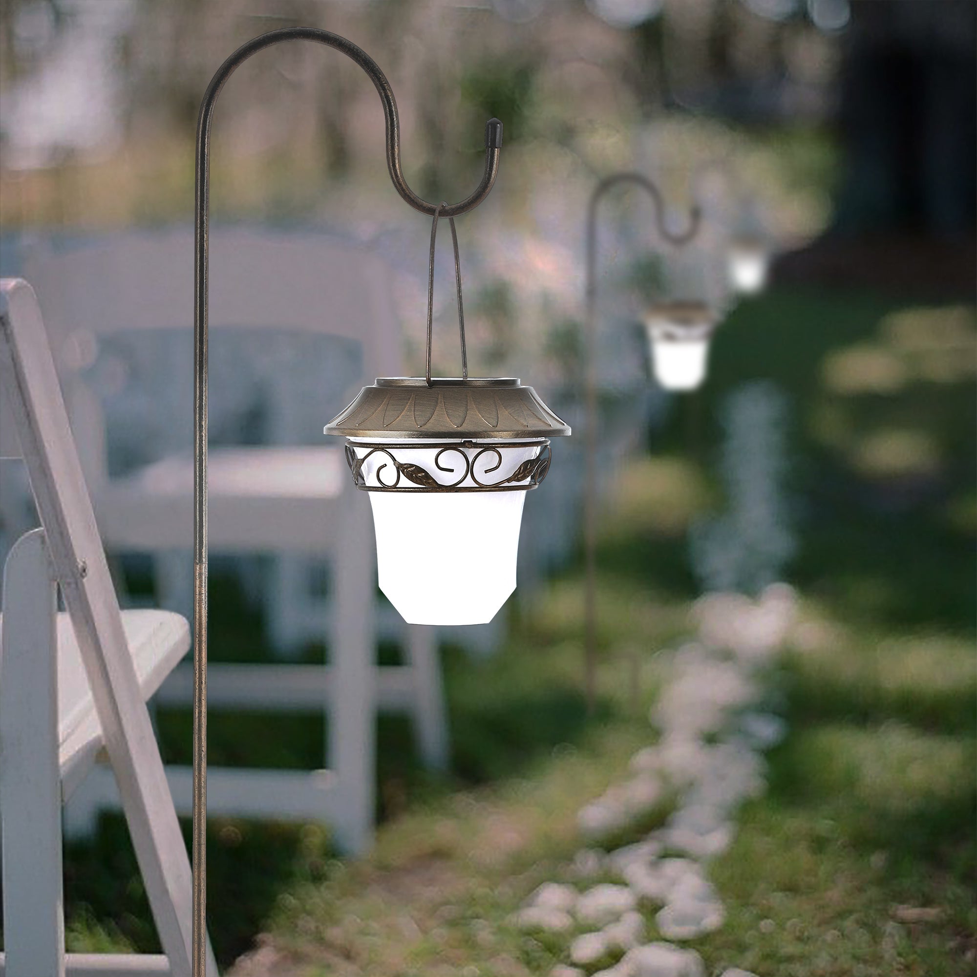 Solar Garden Lantern Light – Vintage Iron Structure with Hanging Hook, Outdoor Courtyard, Lawn & Patio Lighting